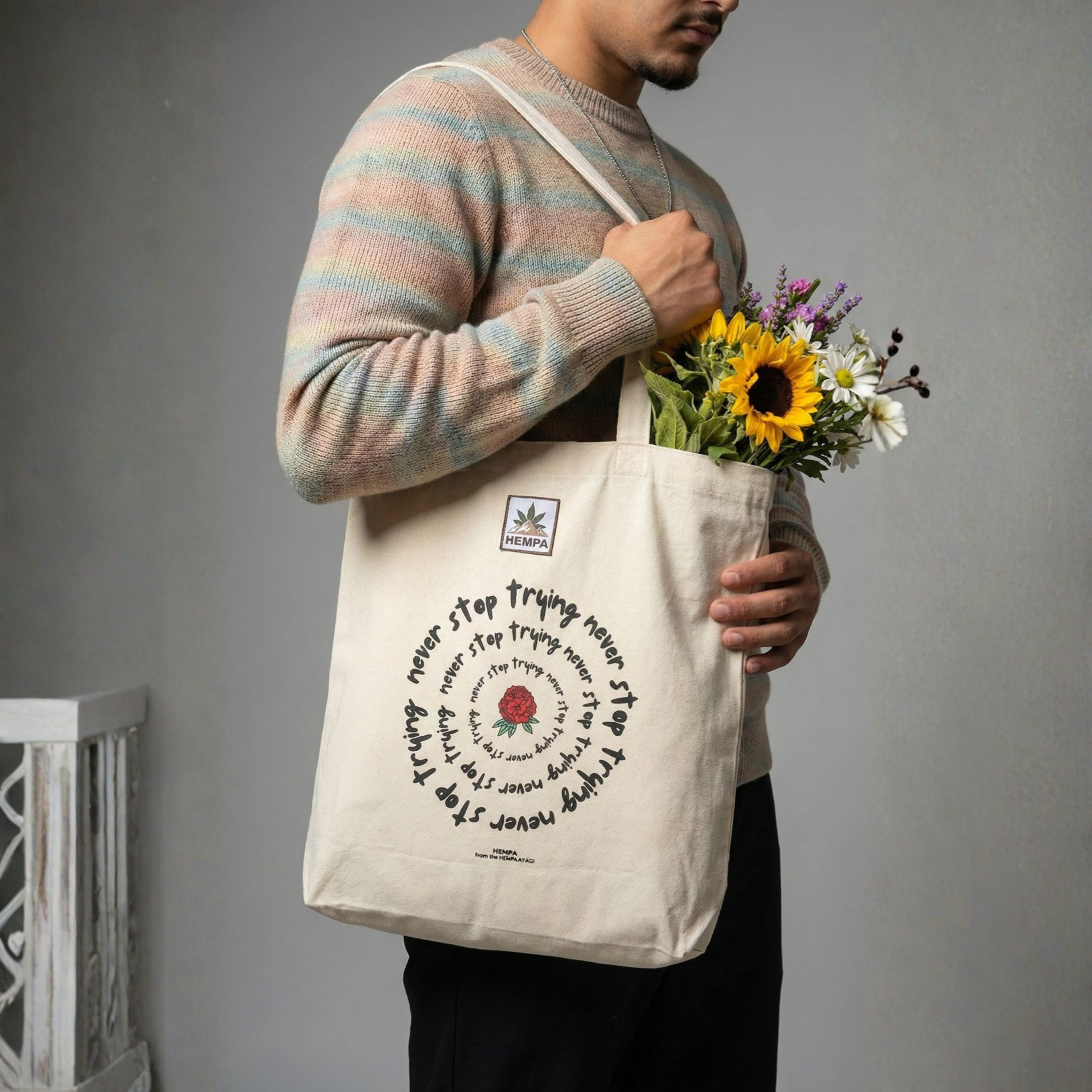 Laliguras Tote bag.